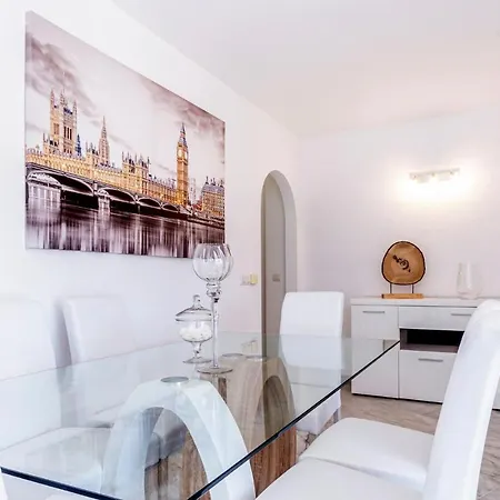 Lovely In Costa With Kitchen Apartment Torrox